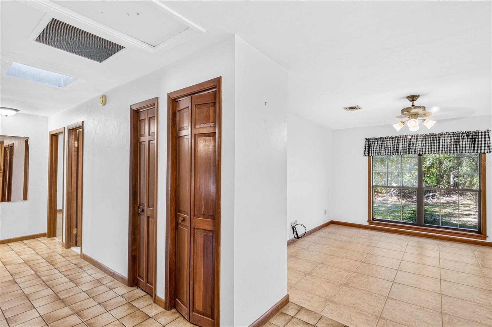 RAINBOW LAKES ESTATE - Residential