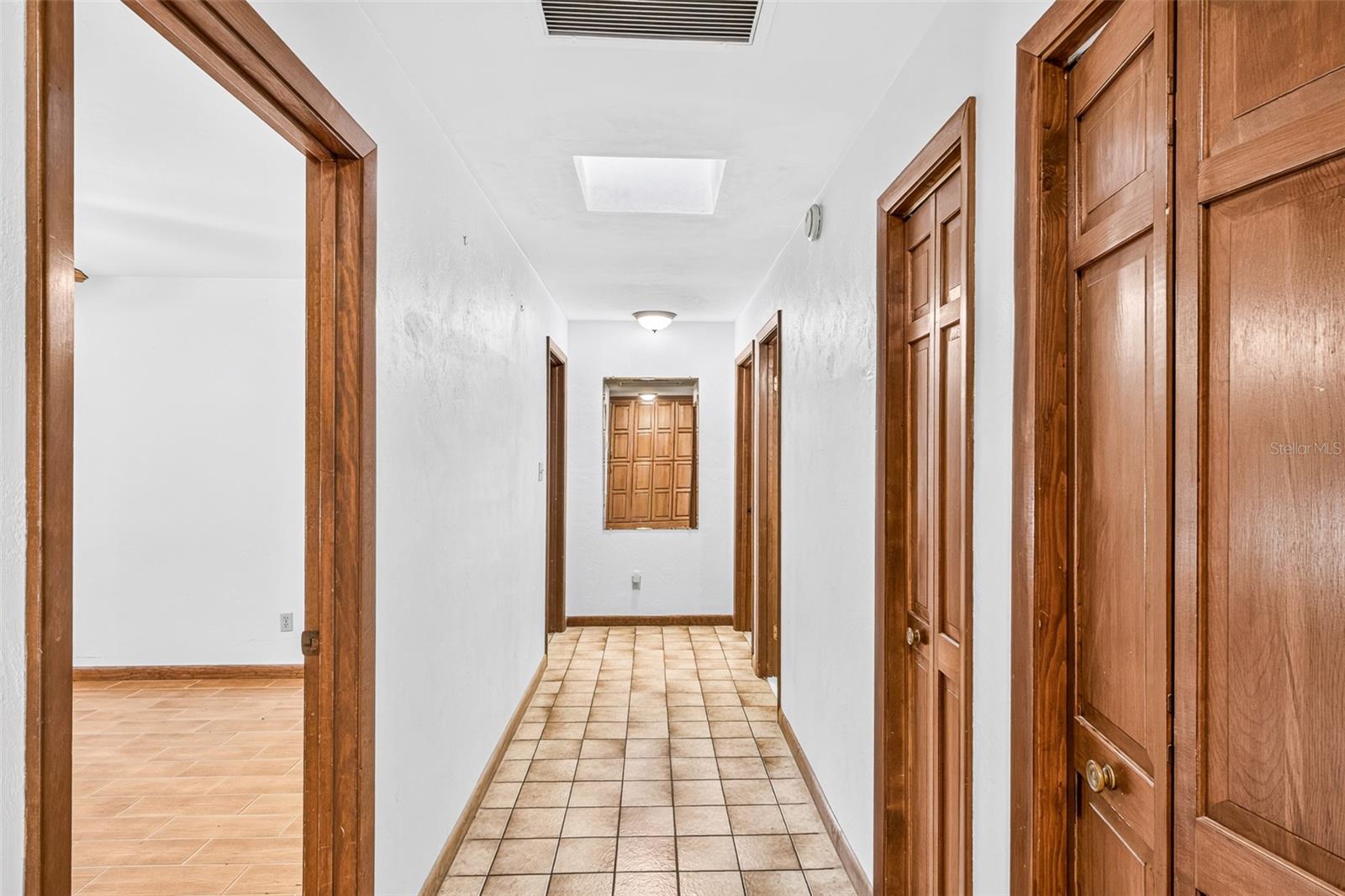 RAINBOW LAKES ESTATE - Residential