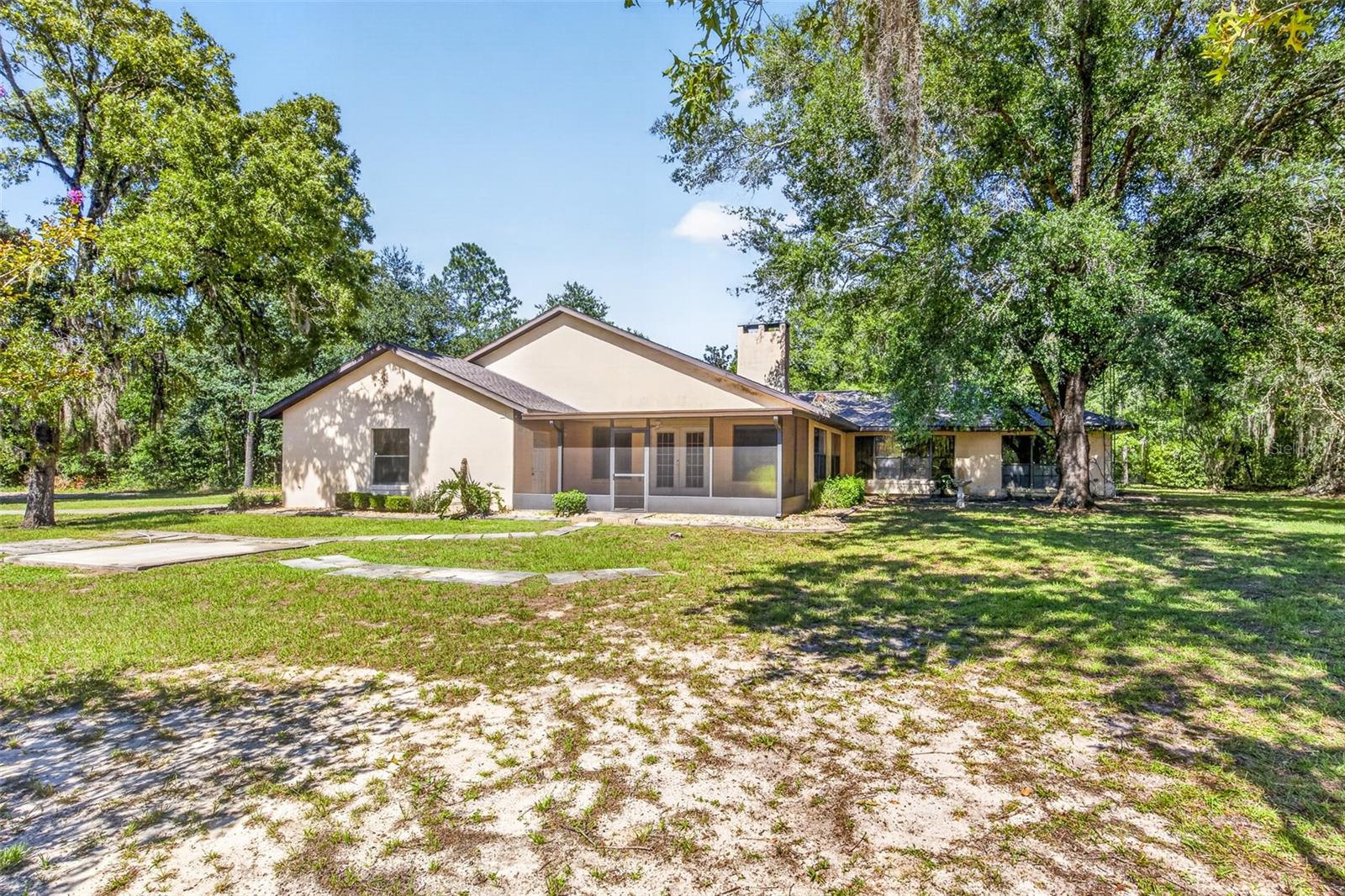 RAINBOW LAKES ESTATE - Residential
