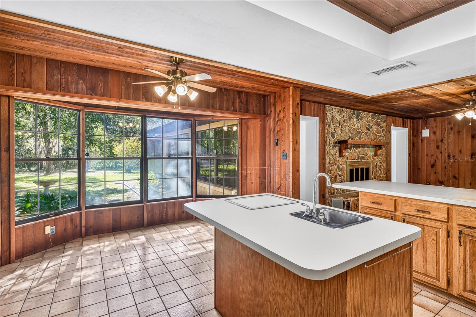 RAINBOW LAKES ESTATE - Residential