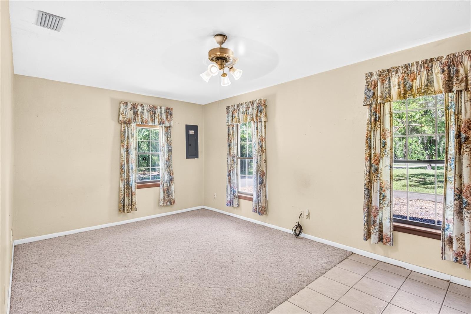 RAINBOW LAKES ESTATE - Residential