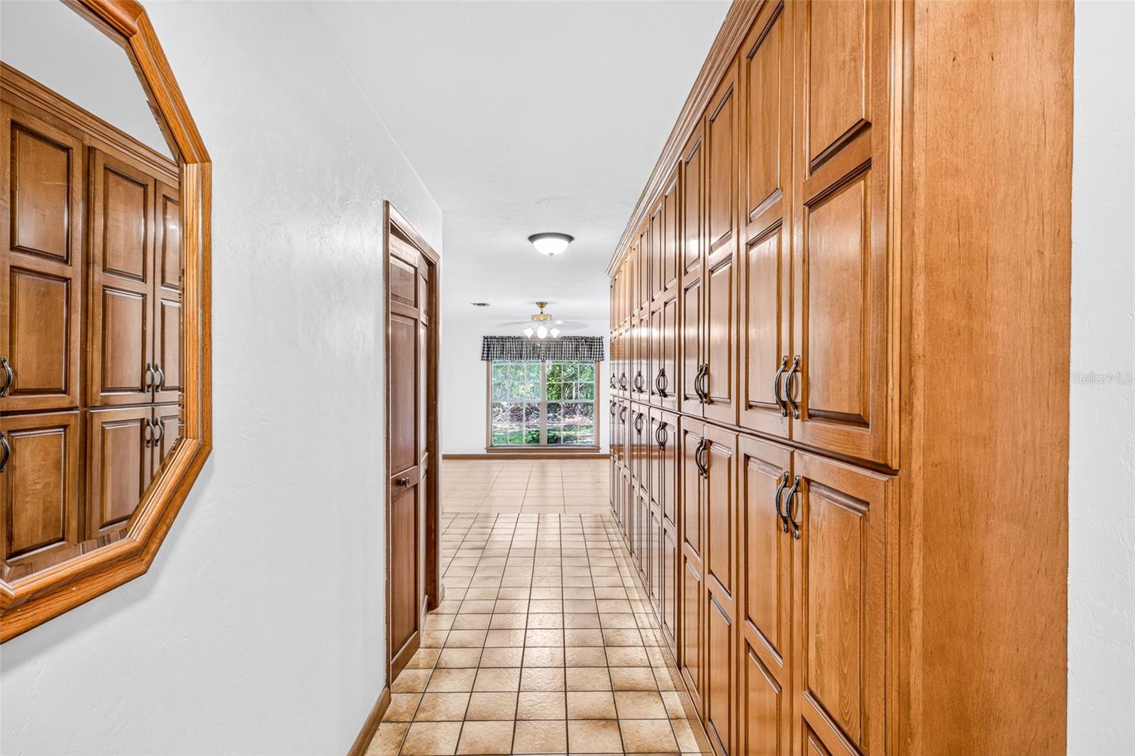 RAINBOW LAKES ESTATE - Residential