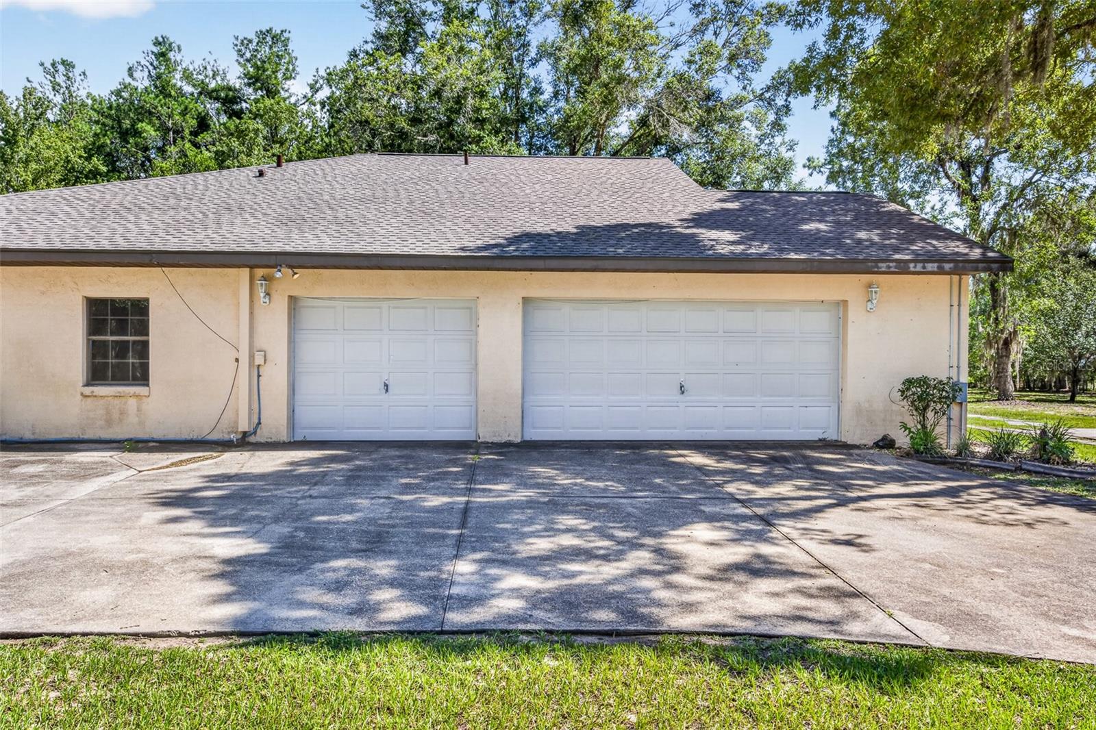 RAINBOW LAKES ESTATE - Residential