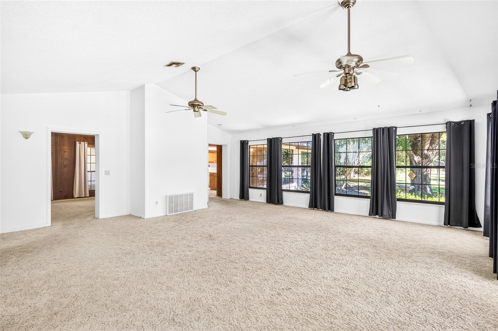 RAINBOW LAKES ESTATE - Residential