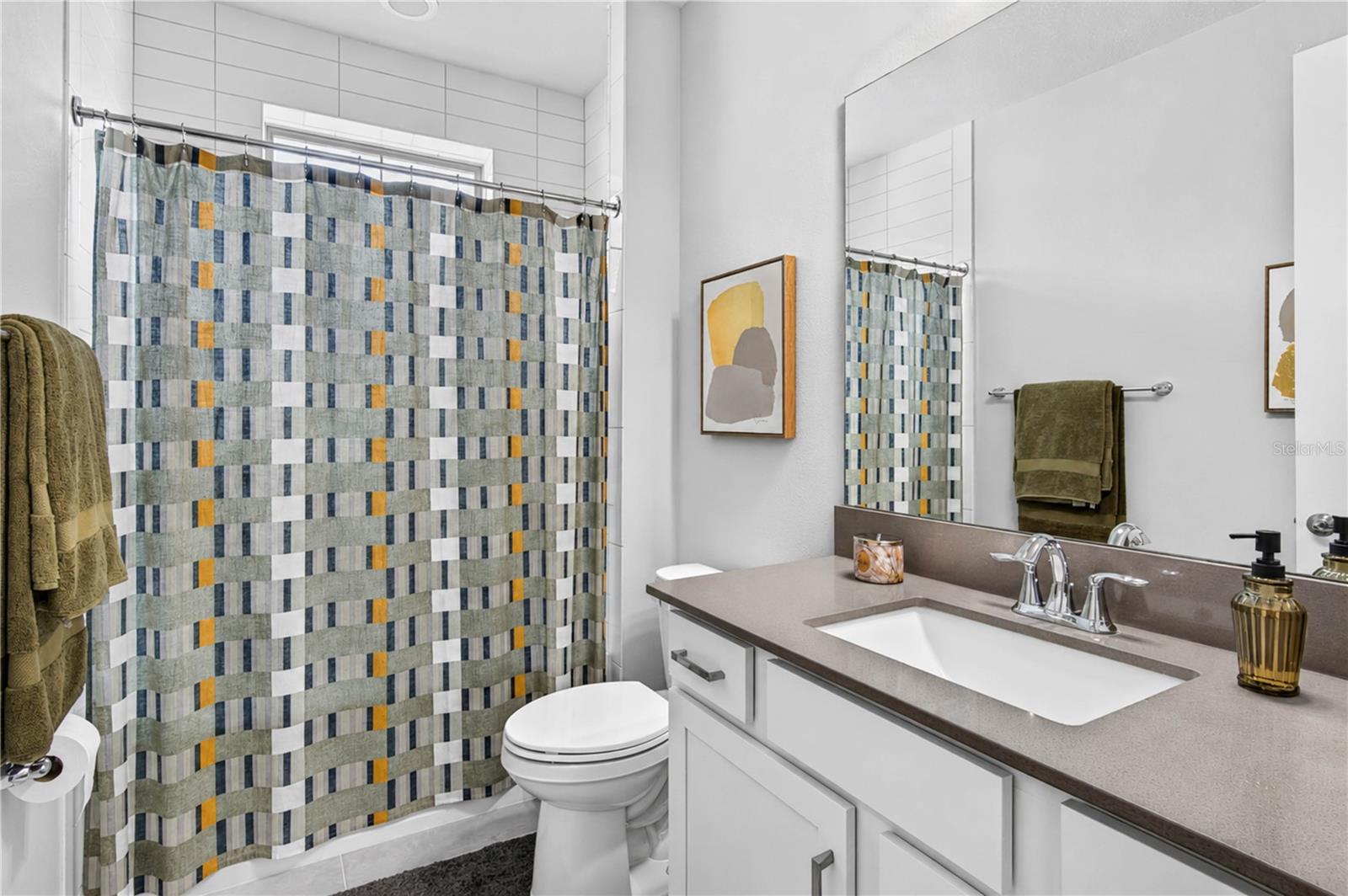 TWIN LAKES PH 8 - Residential