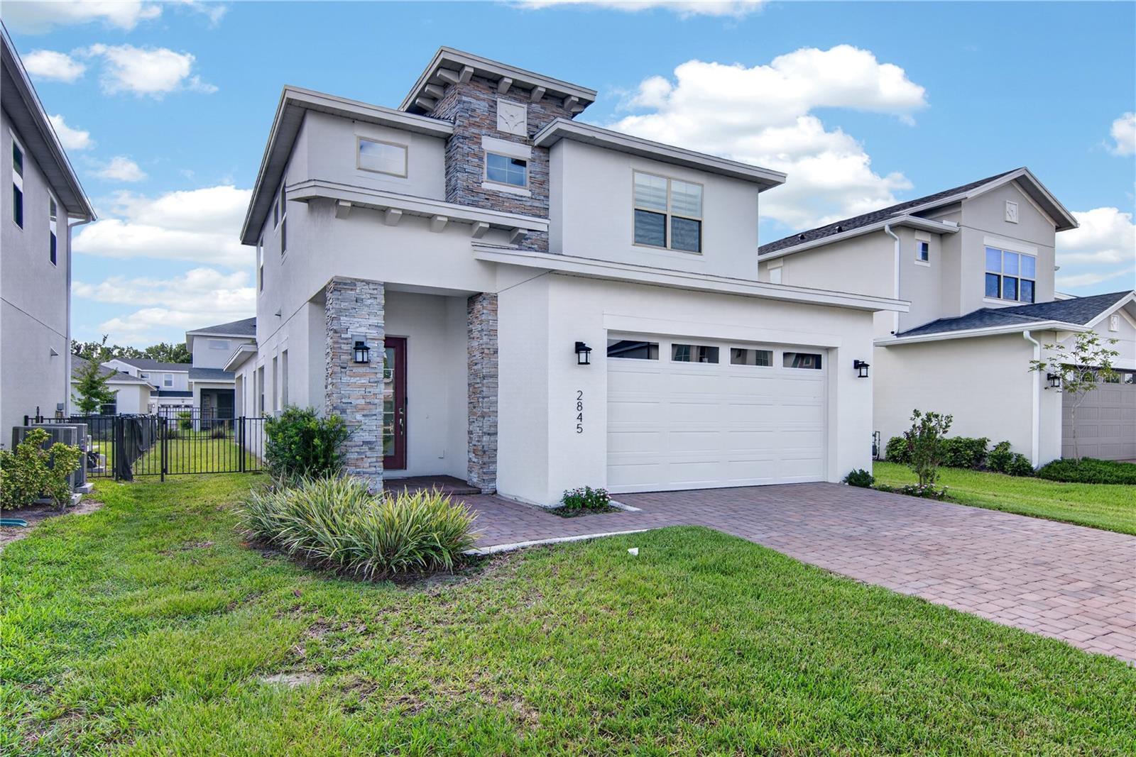 TWIN LAKES PH 8 - Residential