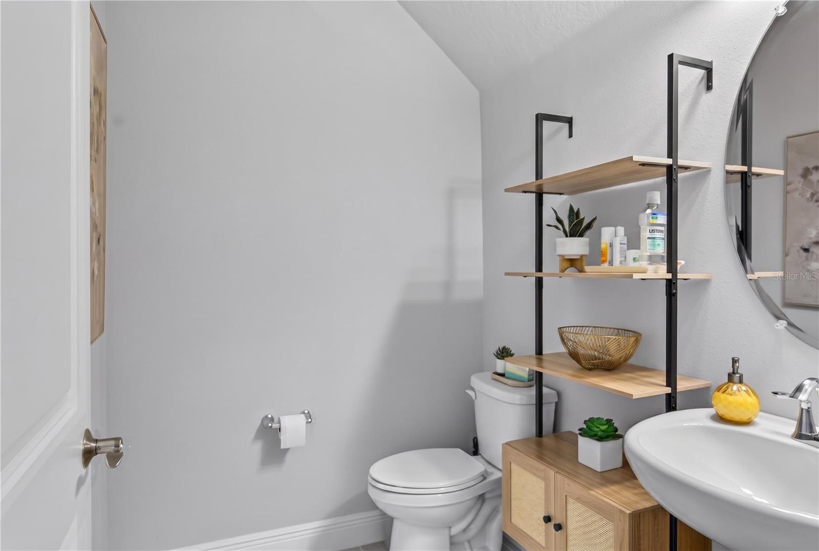 TWIN LAKES PH 8 - Residential