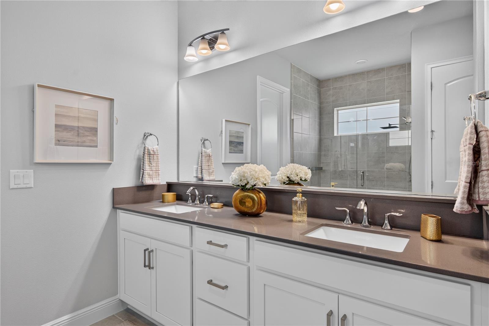 TWIN LAKES PH 8 - Residential