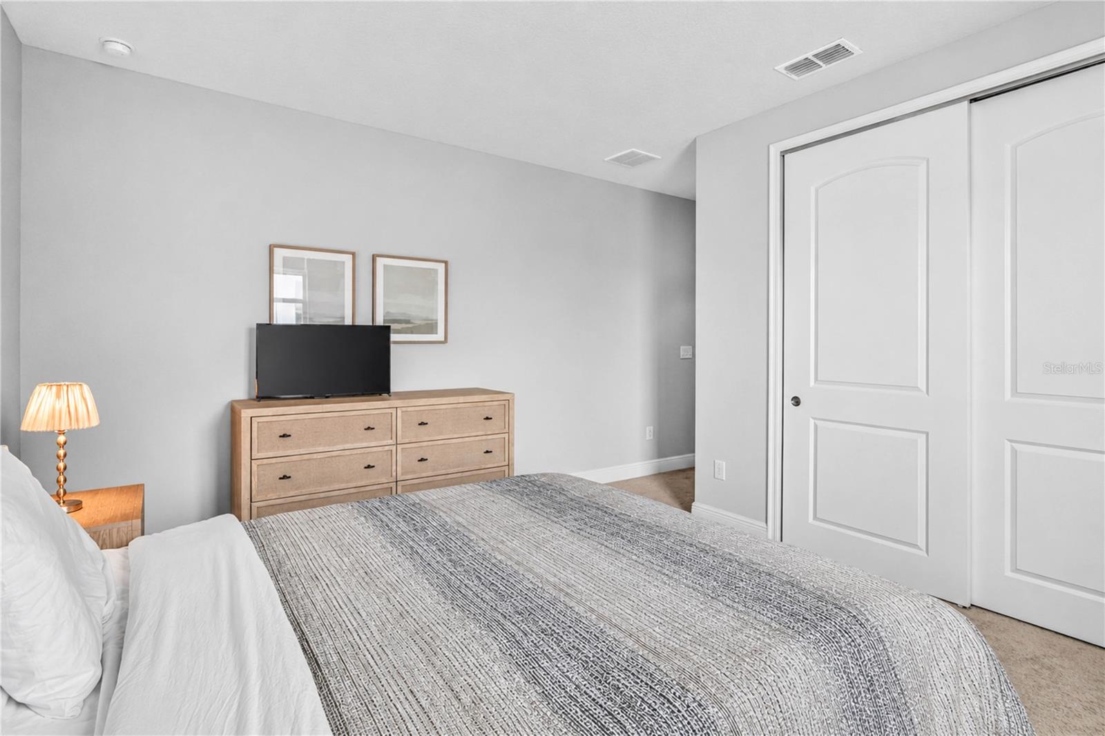 TWIN LAKES PH 8 - Residential