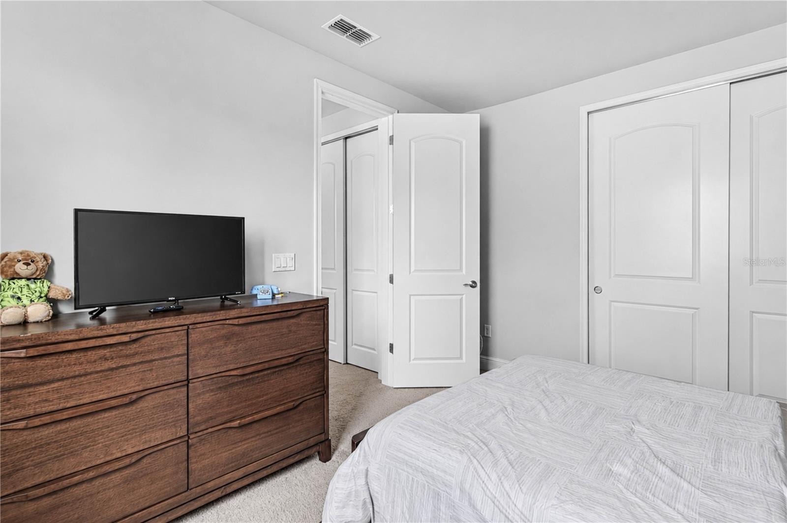 TWIN LAKES PH 8 - Residential