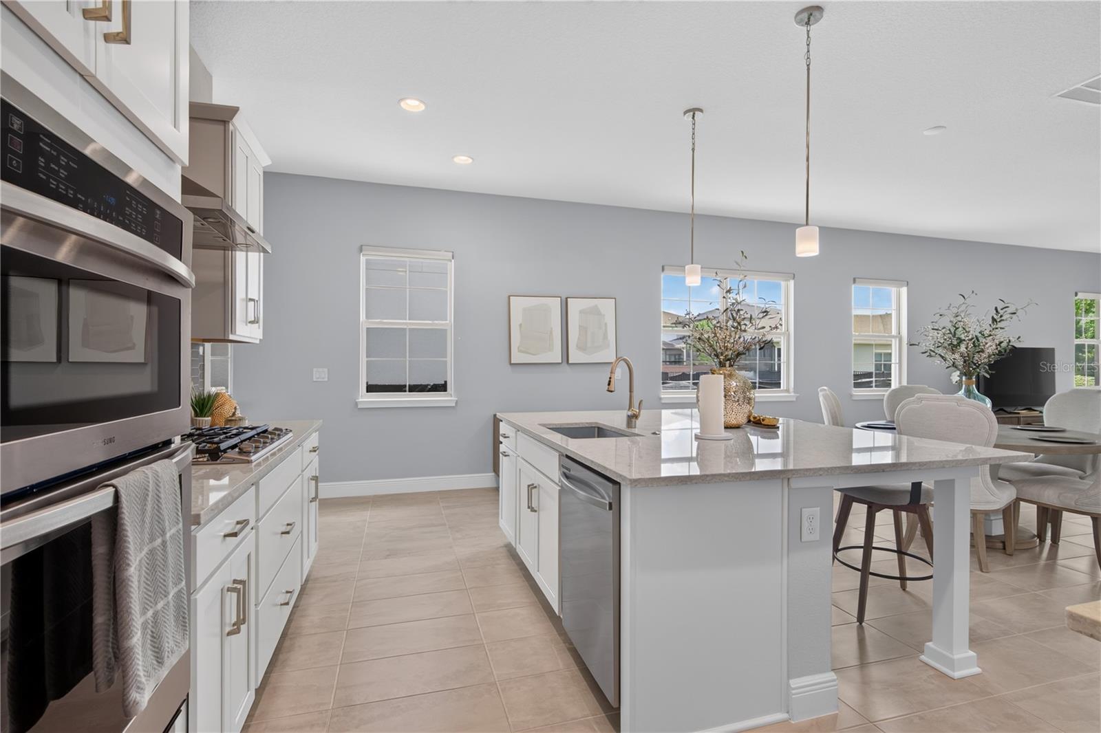 TWIN LAKES PH 8 - Residential