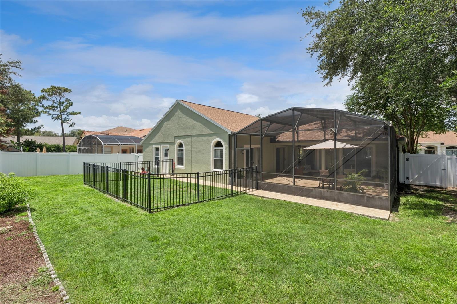 UNIVERSITY ESTATES - Residential