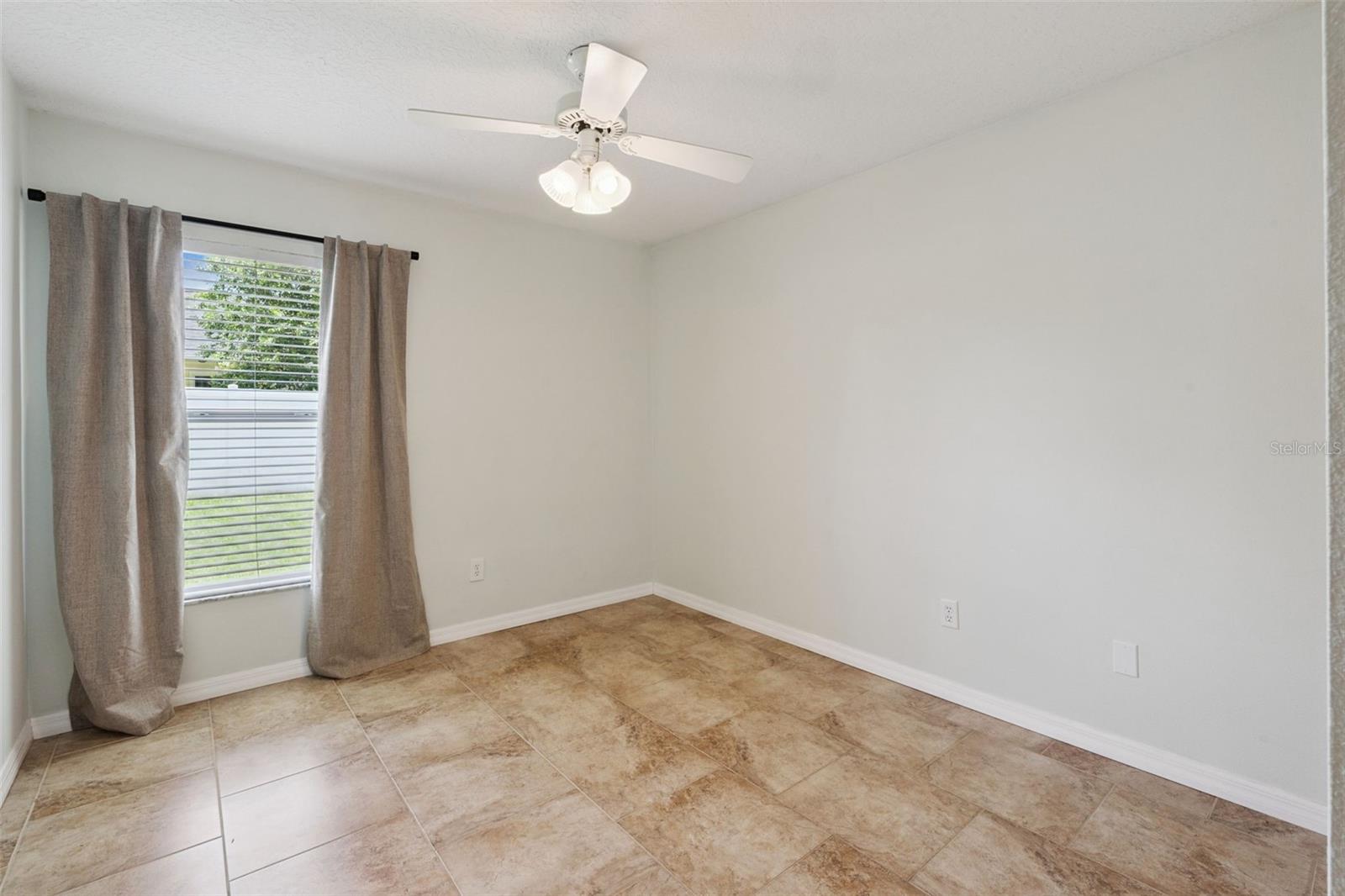 UNIVERSITY ESTATES - Residential