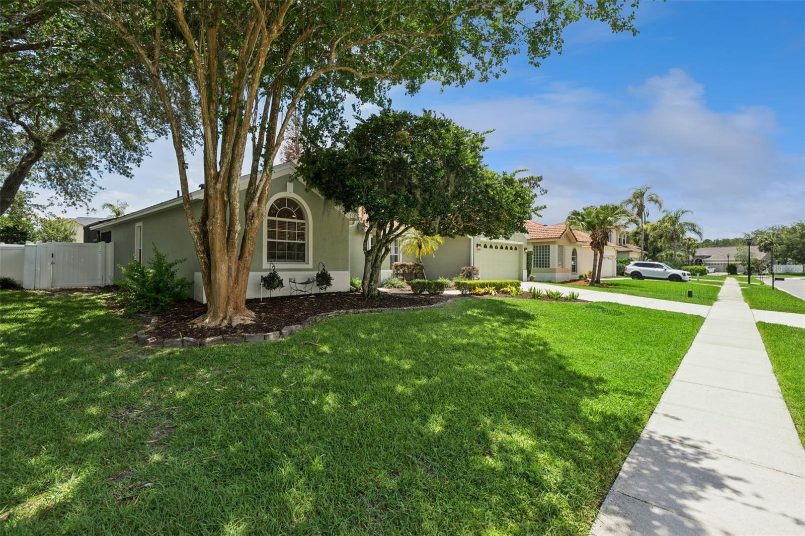 UNIVERSITY ESTATES - Residential