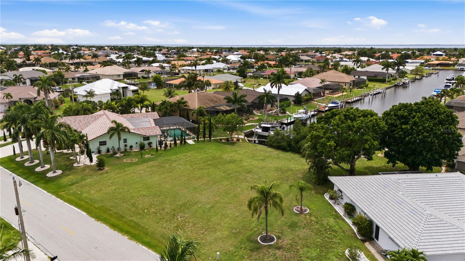 PUNTA GORDA ISLES SEC 06 - Land