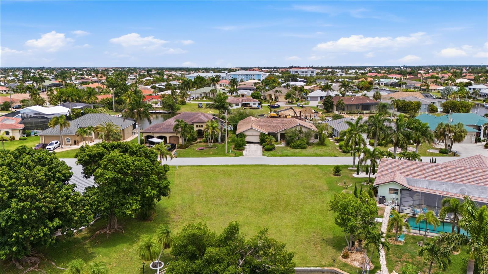 PUNTA GORDA ISLES SEC 06 - Land