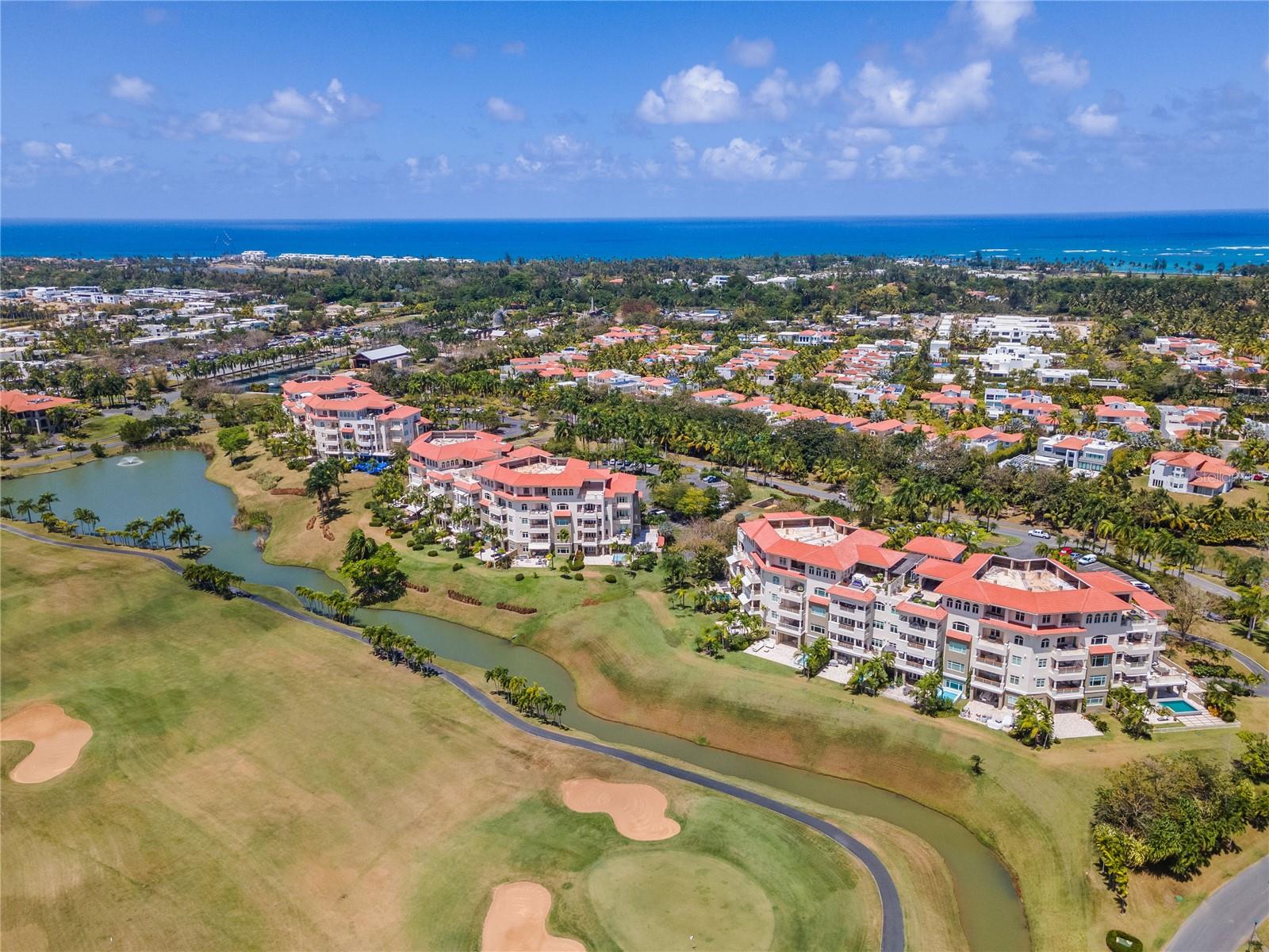 PLANTATION VILLAGE, DORADO BEACH - Residential