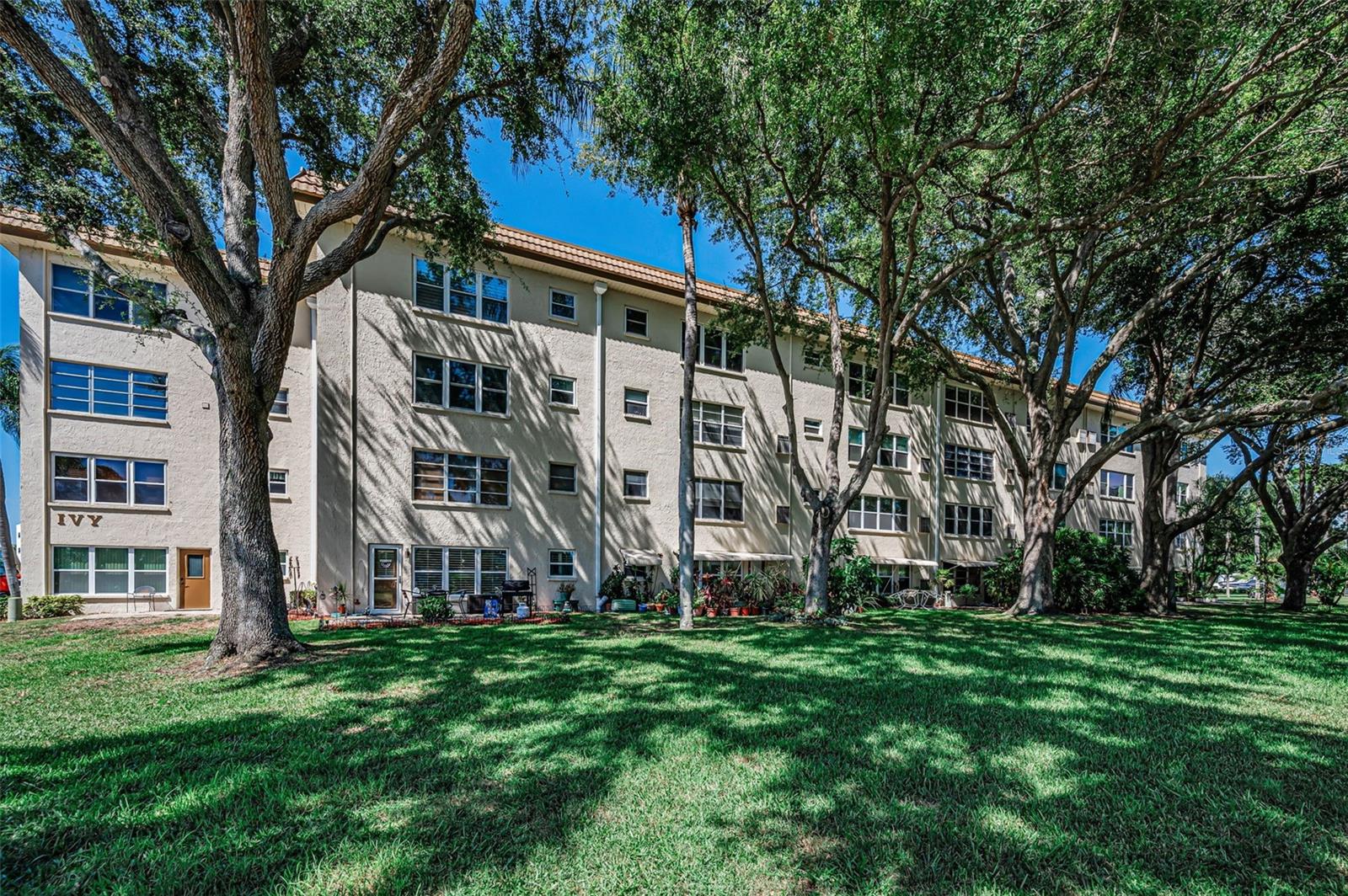 FIVE TOWNS OF ST PETE - Residential