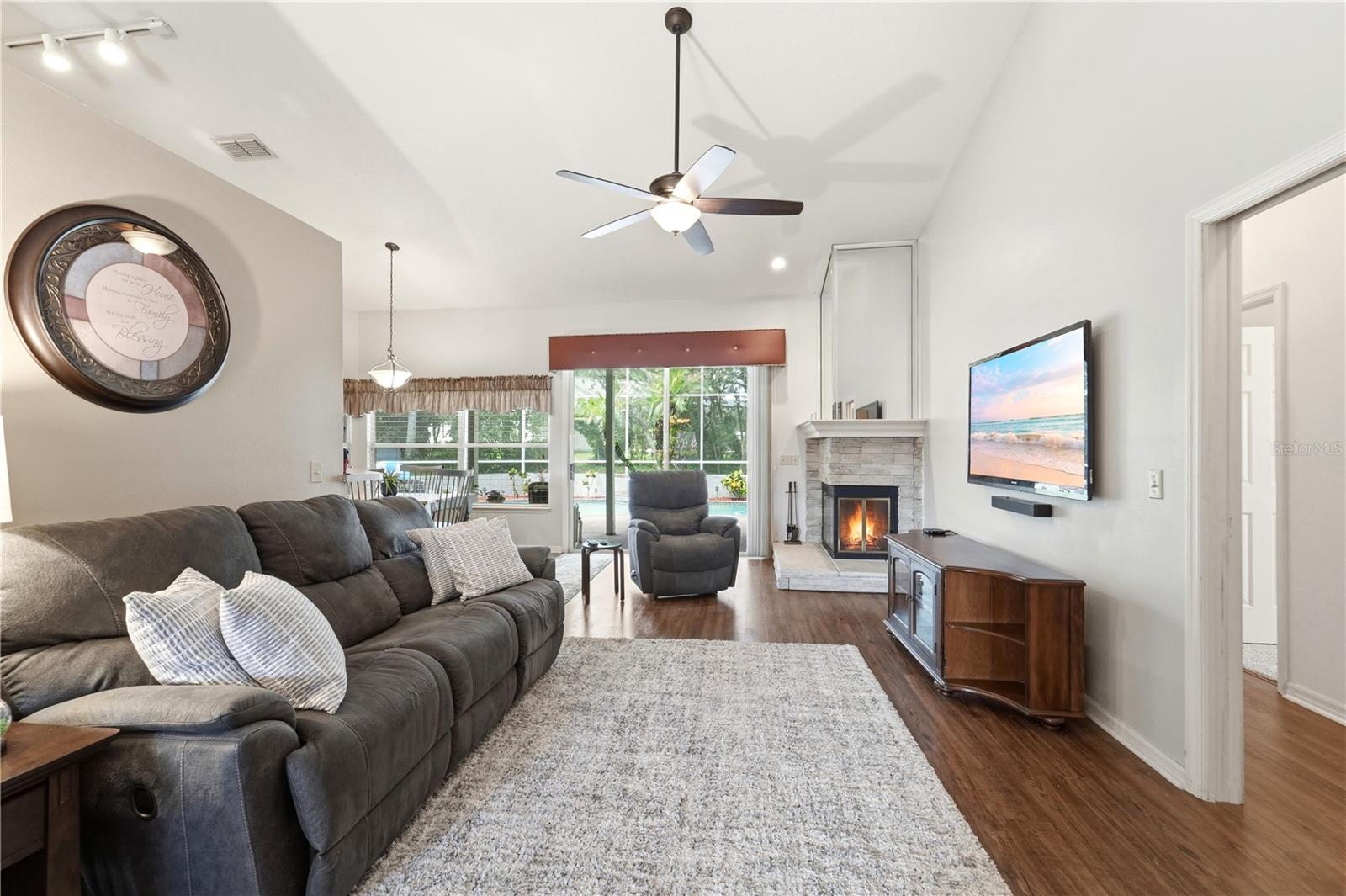 MAC KINLEY'S MILL - Residential