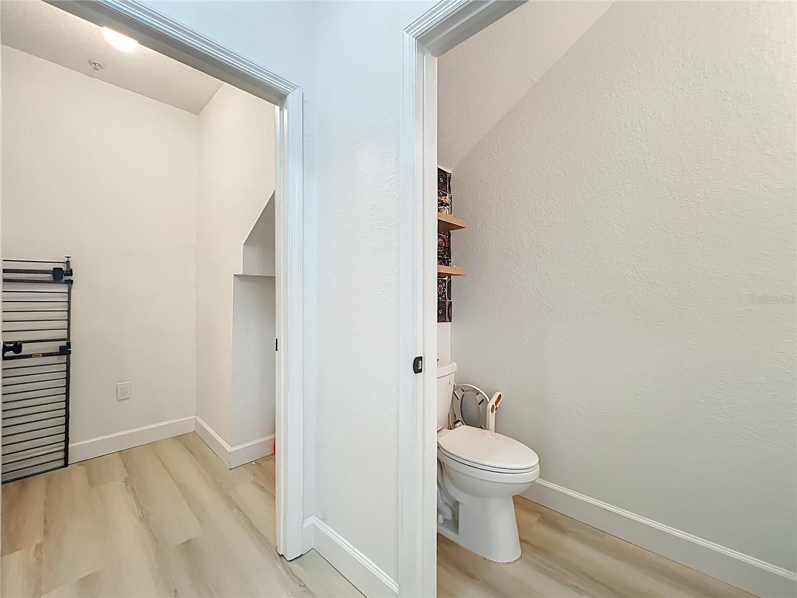 NOTTING HILL A CONDO - Residential