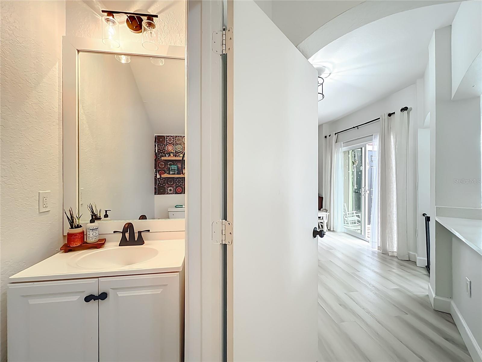 NOTTING HILL A CONDO - Residential