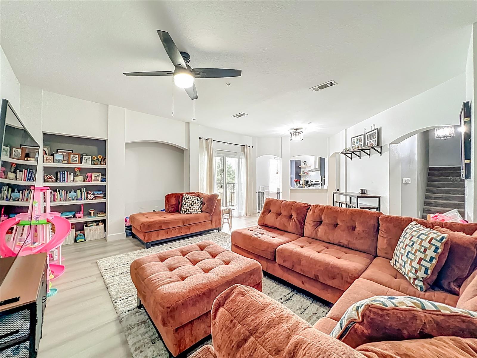 NOTTING HILL A CONDO - Residential
