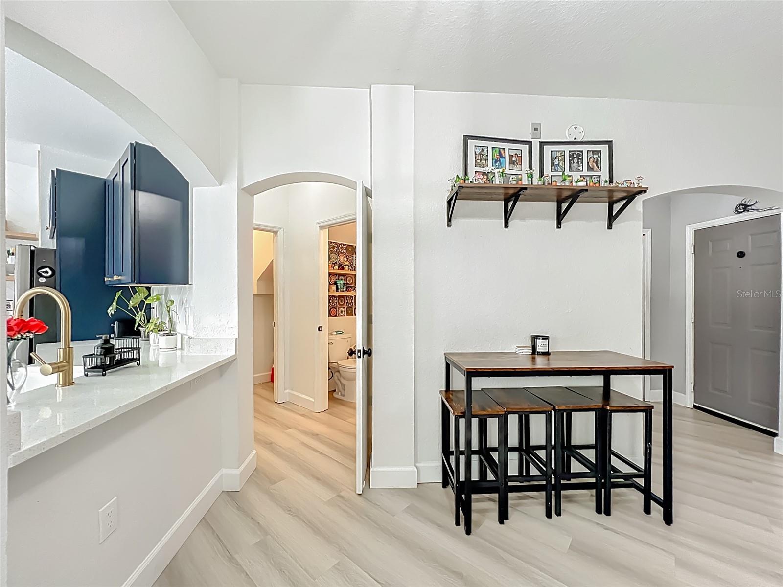NOTTING HILL A CONDO - Residential