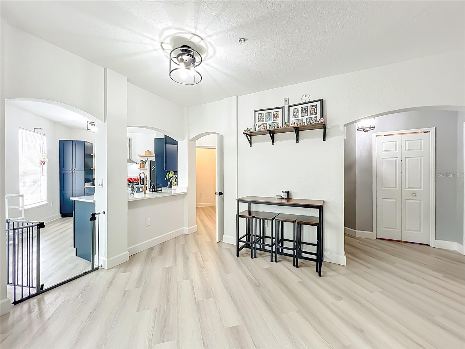 NOTTING HILL A CONDO - Residential
