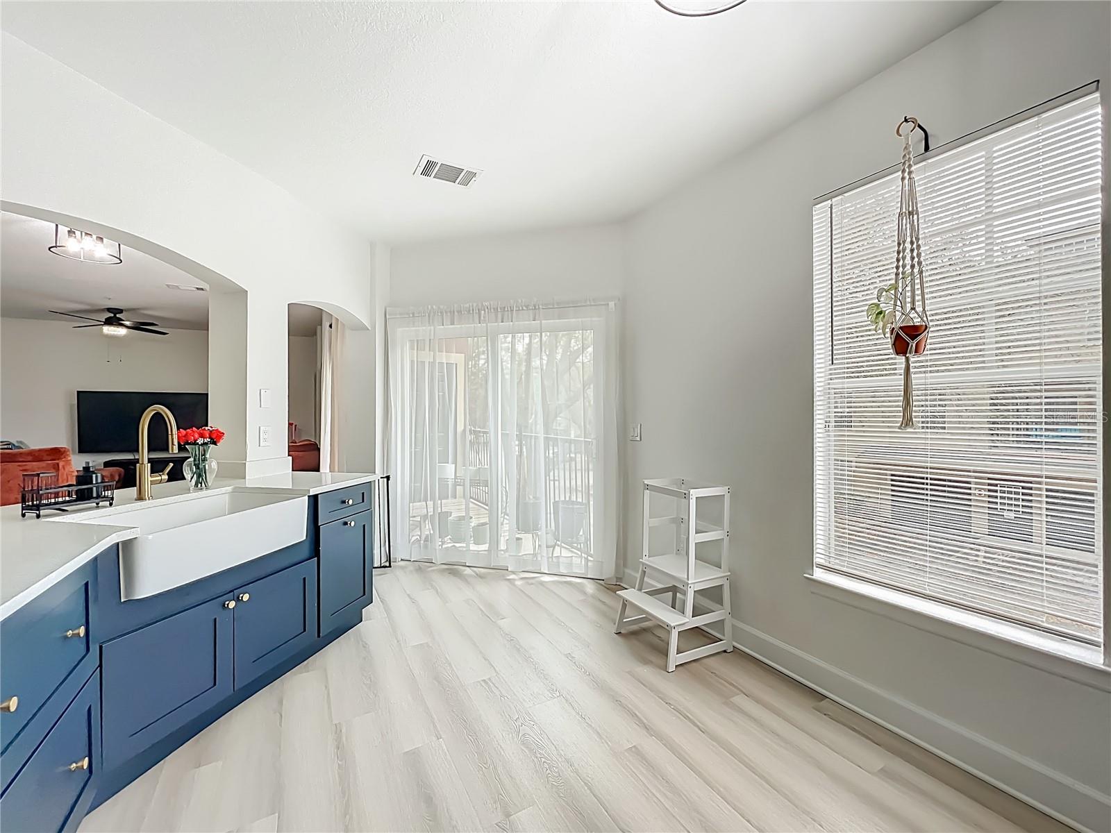 NOTTING HILL A CONDO - Residential