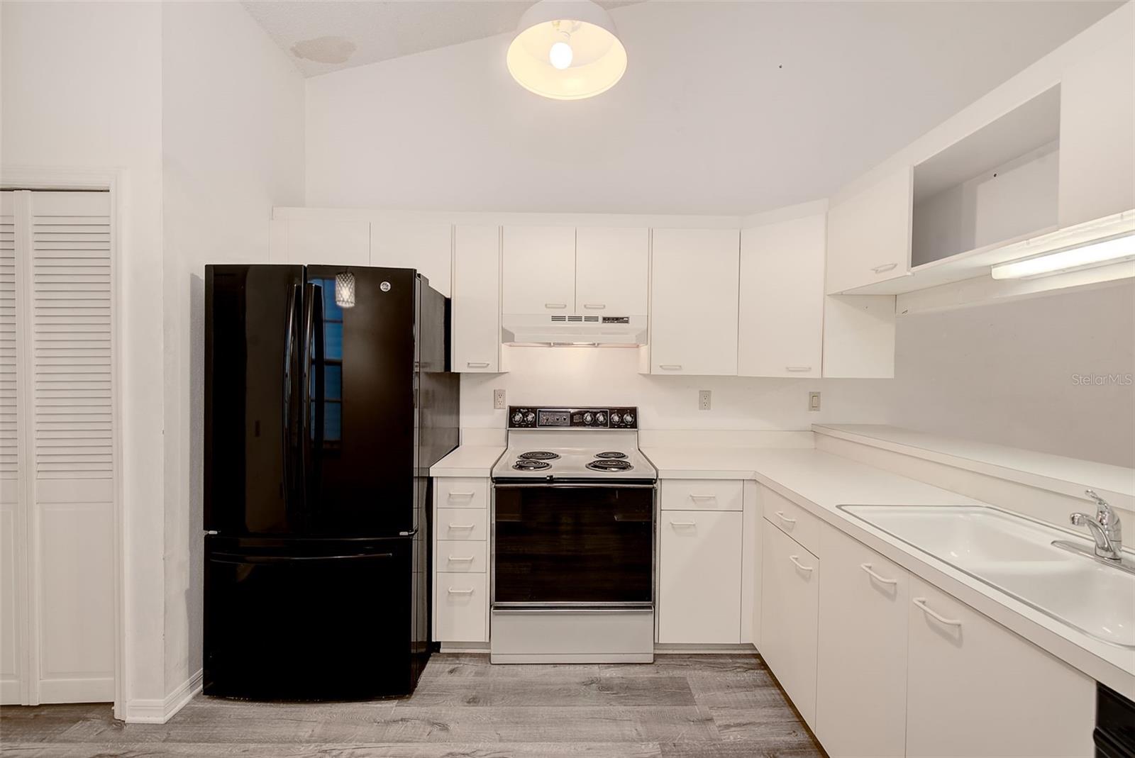 WOODS AT ANDERSON PARK CONDO THE - Residential