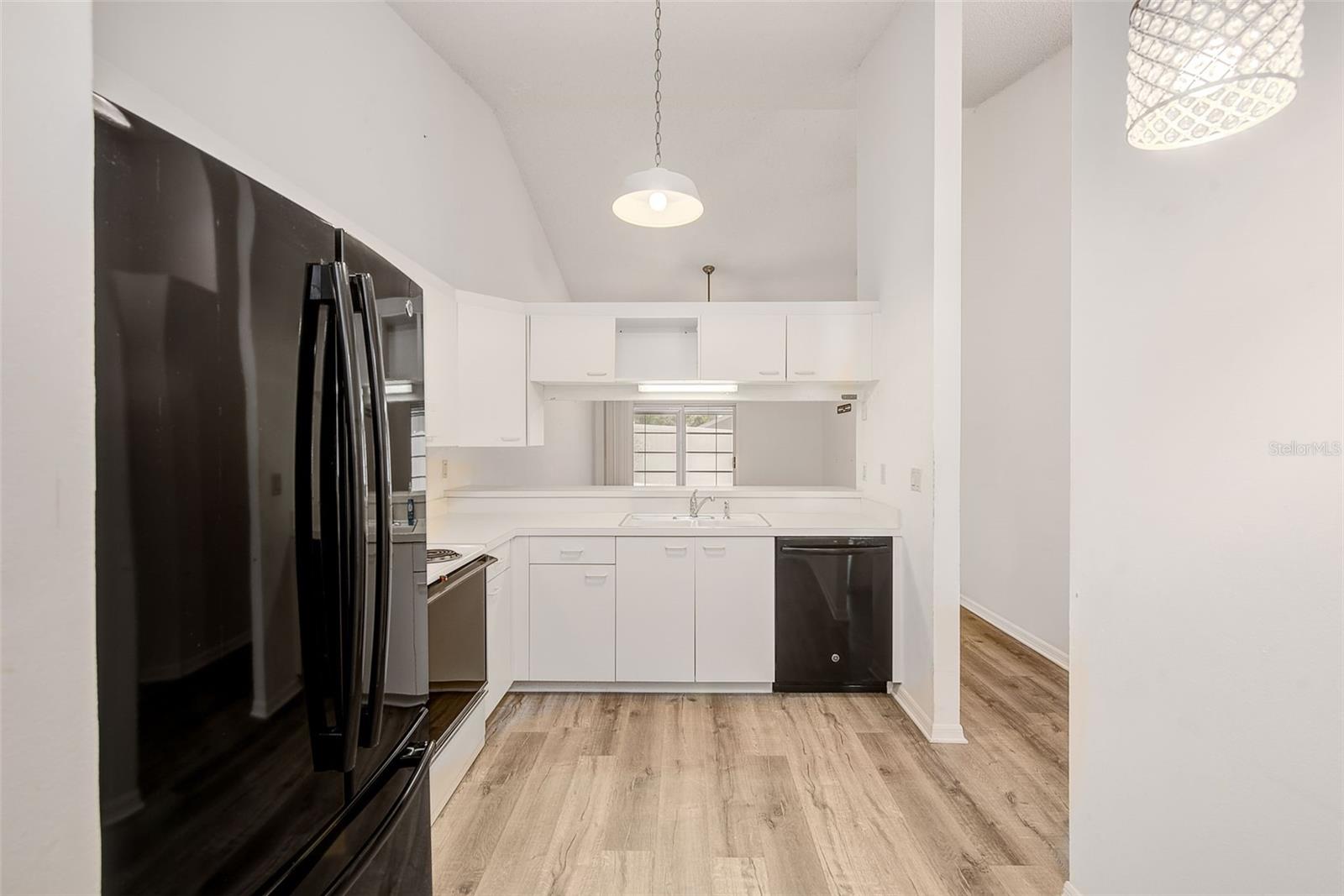 WOODS AT ANDERSON PARK CONDO THE - Residential