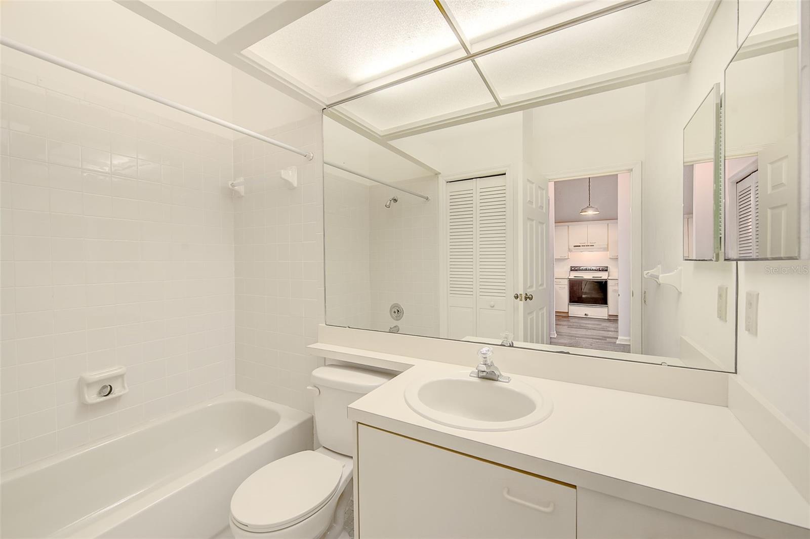 WOODS AT ANDERSON PARK CONDO THE - Residential