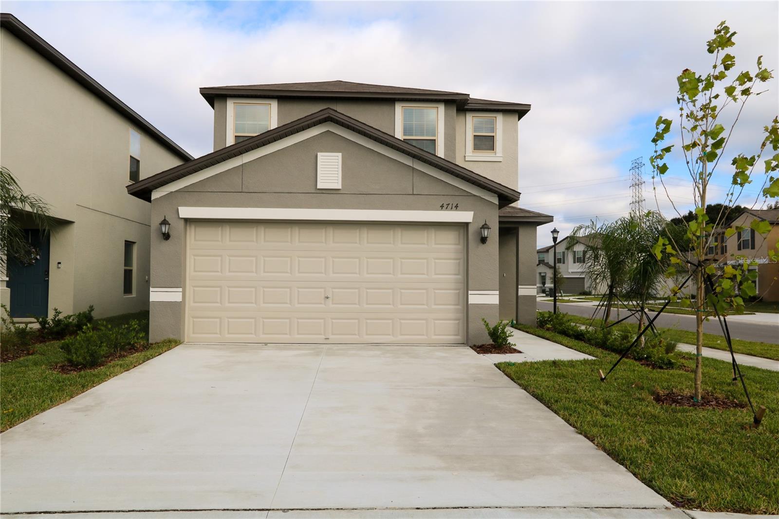 LIKE NEW 4-Bedroom, 2.5 Baths Rental Home in Tampa - Don't Miss Out!
Spacious Two-story 4 bed, 2.5 bath, 2 car garage home in the Touchstone Community.
This almost NEW, 2109 sq. ft. home on a large corner lot featuring a split bedroom floor plan, plush carpet and ceiling fans in all bedrooms, tiles throughout main living and all wet areas. Open EAT-IN KITCHEN with upgraded appliances, a full closet pantry, and a CENTER ISLAND that overlooks the dining and family room combo, perfect for entertaining family and friends. All bedrooms are located on the second floor with the owner's suite featuring an oversized bedroom and private spacious bathroom with HIS AND HER VANITY, walk-in shower, TWO CLOSETS with one a large walk-in, and separate SOAKER TUB. The other three bedrooms are conveniently located at the front of the home and share a full bath. WASHER/DRYER INCLUDED. Small dogs under 10 pounds with approval. Outstanding location nestled between, I-4, I-75, and US-301, which allows easy access to MacDill AFB, Tampa Airport, St. Pete and Bay Area beaches. The Manors at Touchstone is a masterplan community with single-family homes and townhomes that offers family-friendly amenities and easy access to excitement. Its close proximity to Causeway Blvd. allows residents quick access to several restaurants, shopping centers and other desirable retail establishments. Plus, rent included access to Touchstones amazing on-site amenities, such as a full FITNESS CENTER, amazing CLUBHOUSE with modern lounge with a pool table and plenty of seating, RESORT-STYLE SWIMMING POOL and PLAYGROUND. Tenant(s) are required to professionally maintain the lawn and pest control. Tenant(s) agree to pay $150.00 per month as additional rent for lawn service, lawn fertilizing, interior and exterior pest control.

Come see this perfect like-new home today and make it your own! AVAILABLE JANUARY 5th