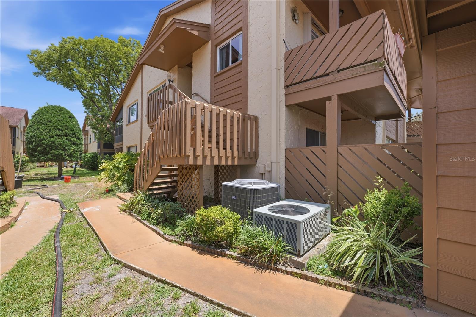 BEACON LAKES INC CONDO 5 - Residential