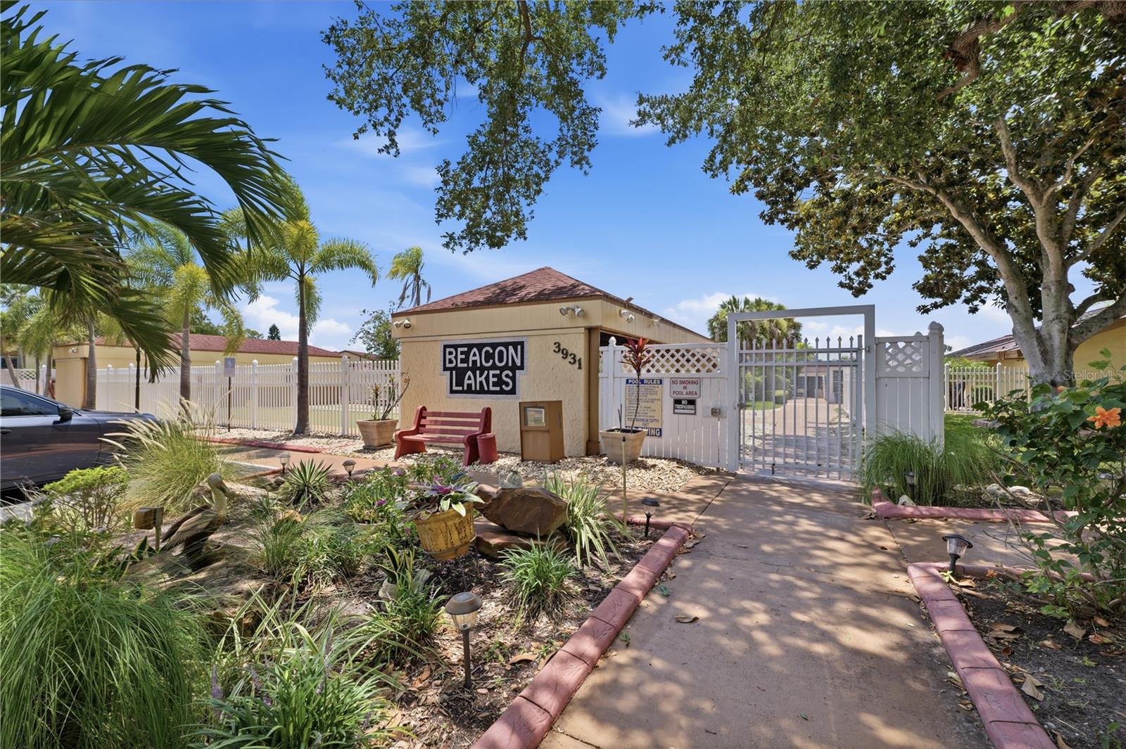 BEACON LAKES INC CONDO 5 - Residential