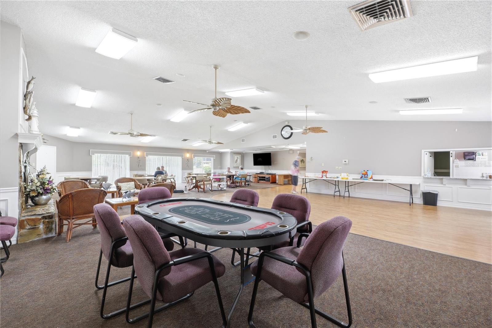 BEACON LAKES INC CONDO 5 - Residential