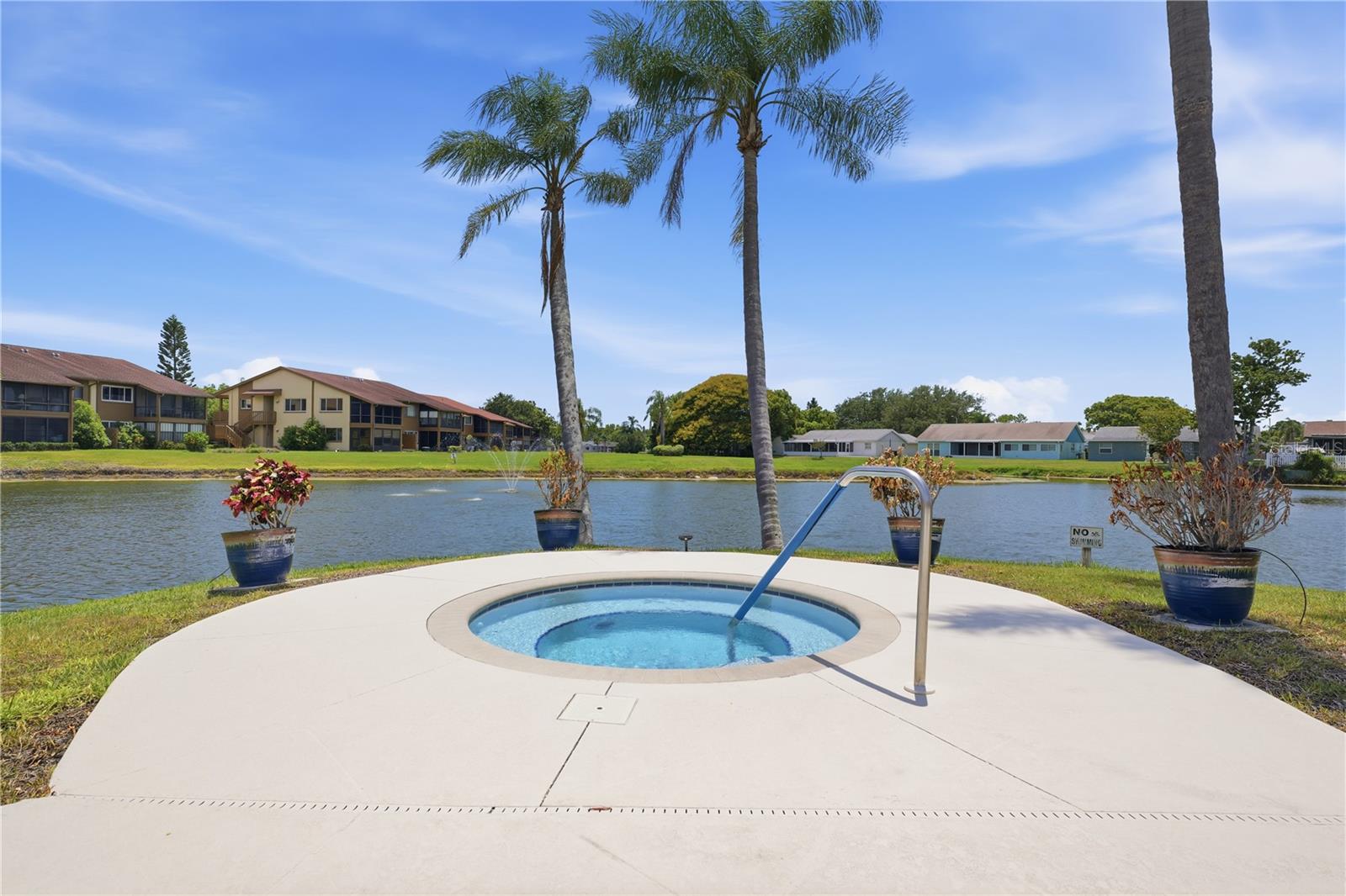 BEACON LAKES INC CONDO 5 - Residential