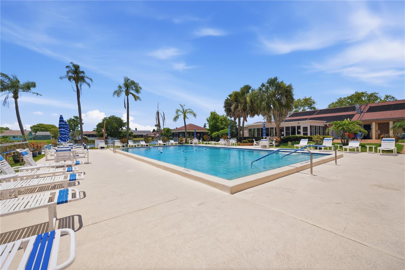 BEACON LAKES INC CONDO 5 - Residential