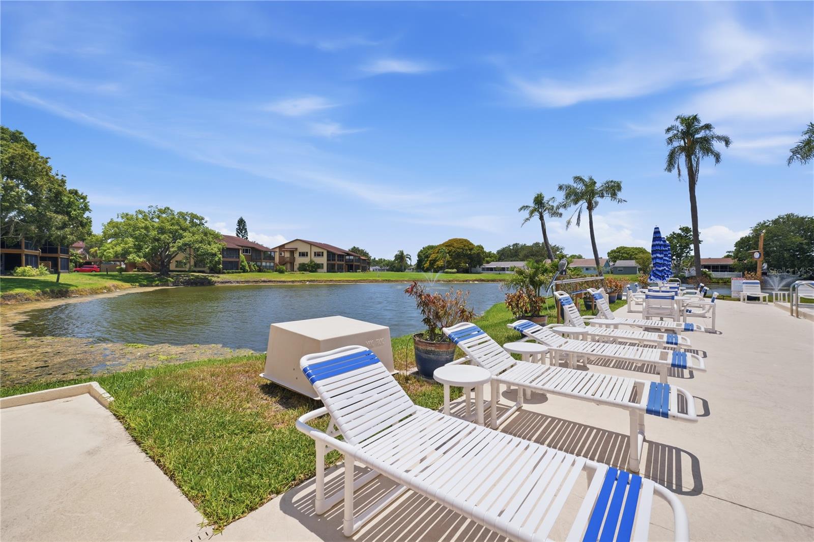BEACON LAKES INC CONDO 5 - Residential