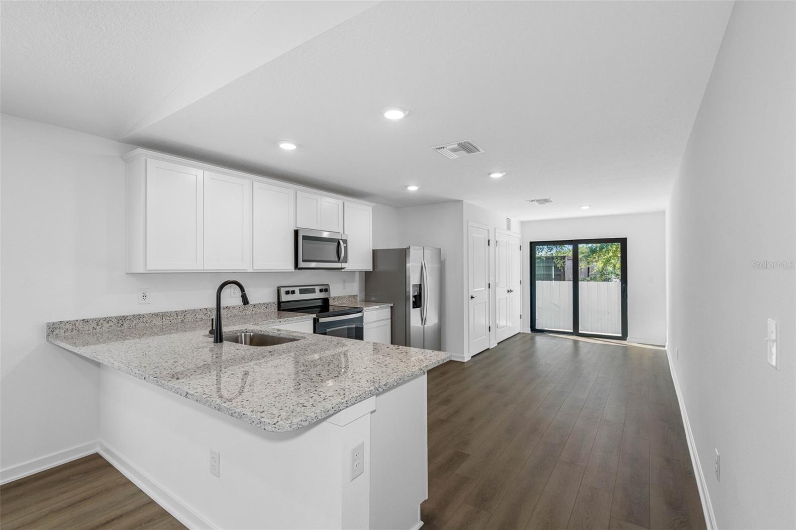 SPRING HILL - Residential