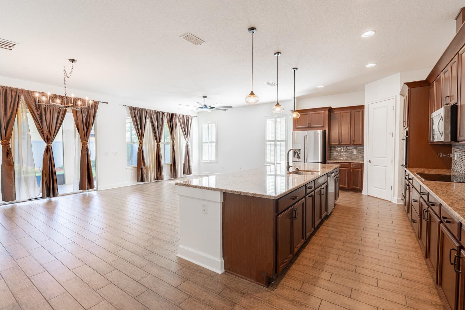 MARIPOSA PH 2A & 2B - Residential Lease