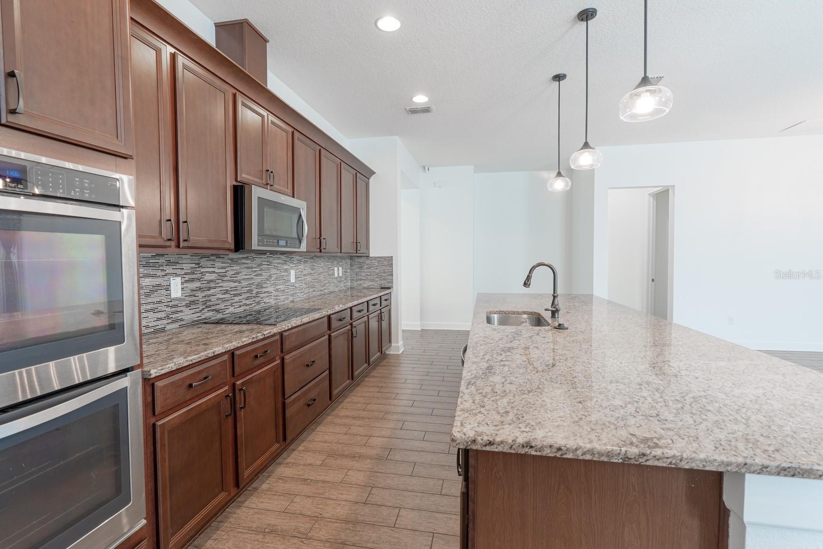 MARIPOSA PH 2A & 2B - Residential Lease