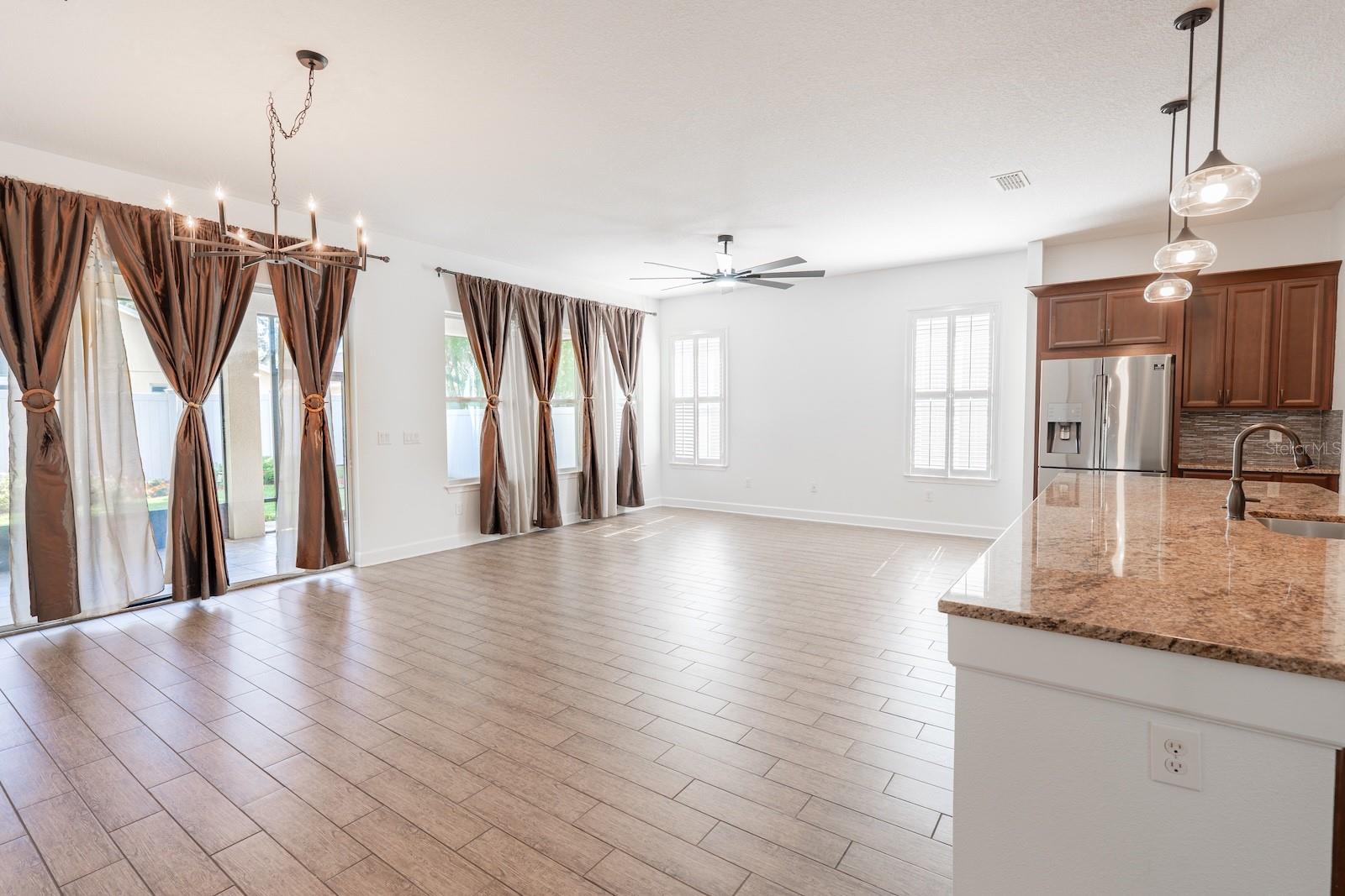 MARIPOSA PH 2A & 2B - Residential Lease