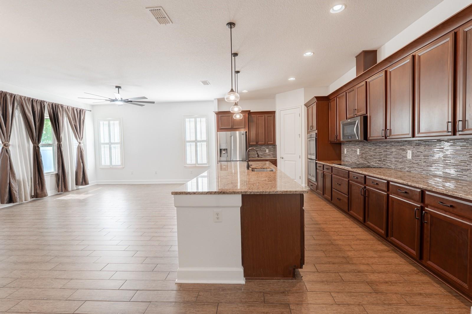 MARIPOSA PH 2A & 2B - Residential Lease
