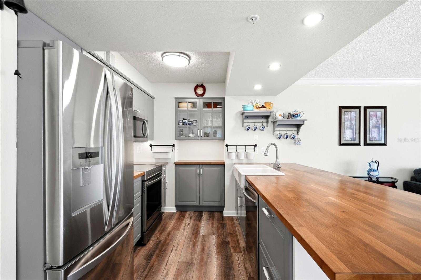 AUDUBON CONDO AT FEATHER SOUND - Residential