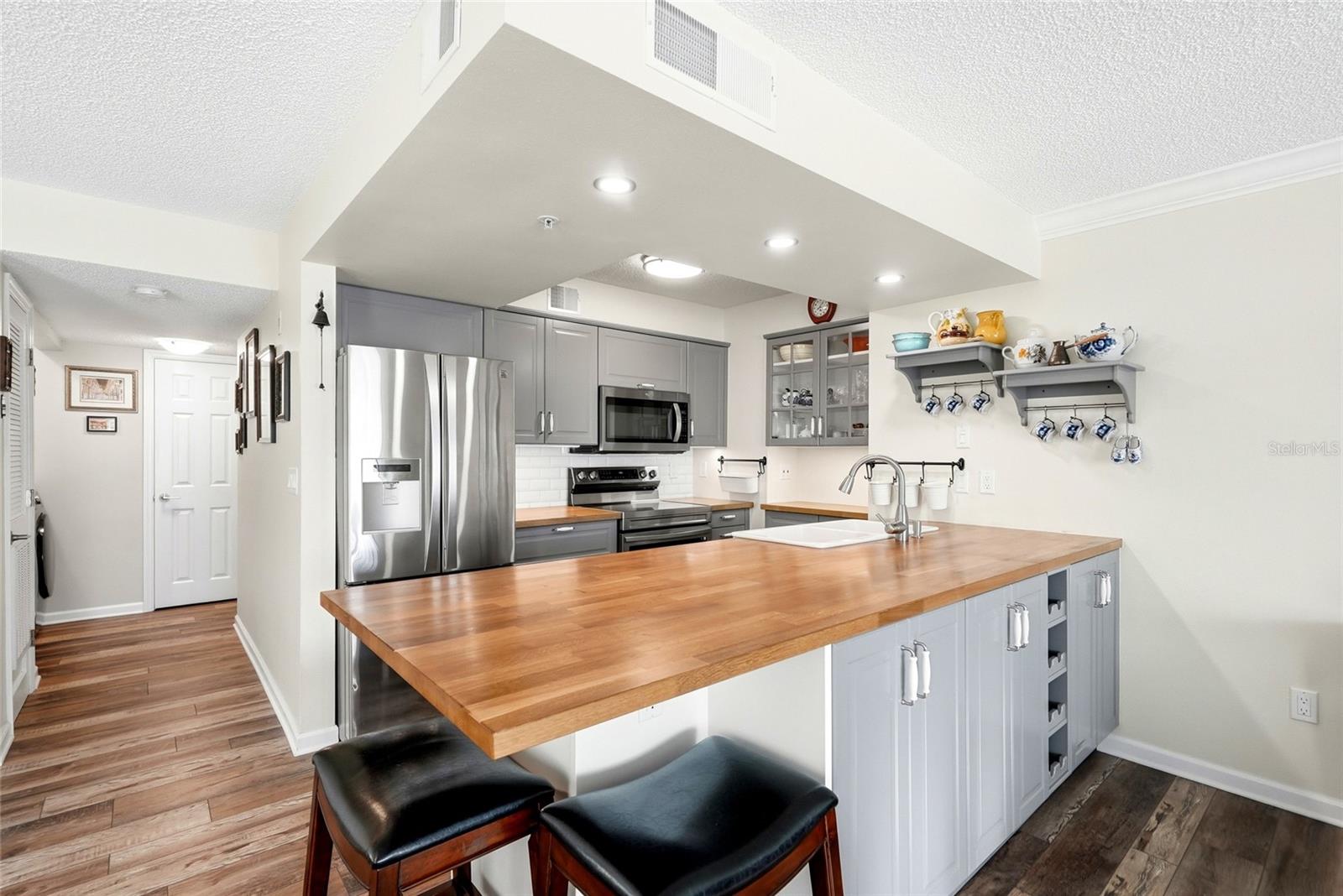 AUDUBON CONDO AT FEATHER SOUND - Residential