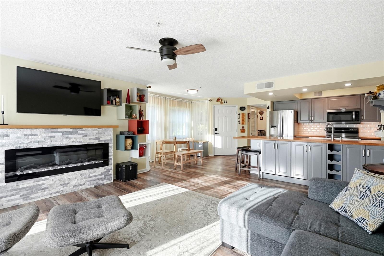 AUDUBON CONDO AT FEATHER SOUND - Residential
