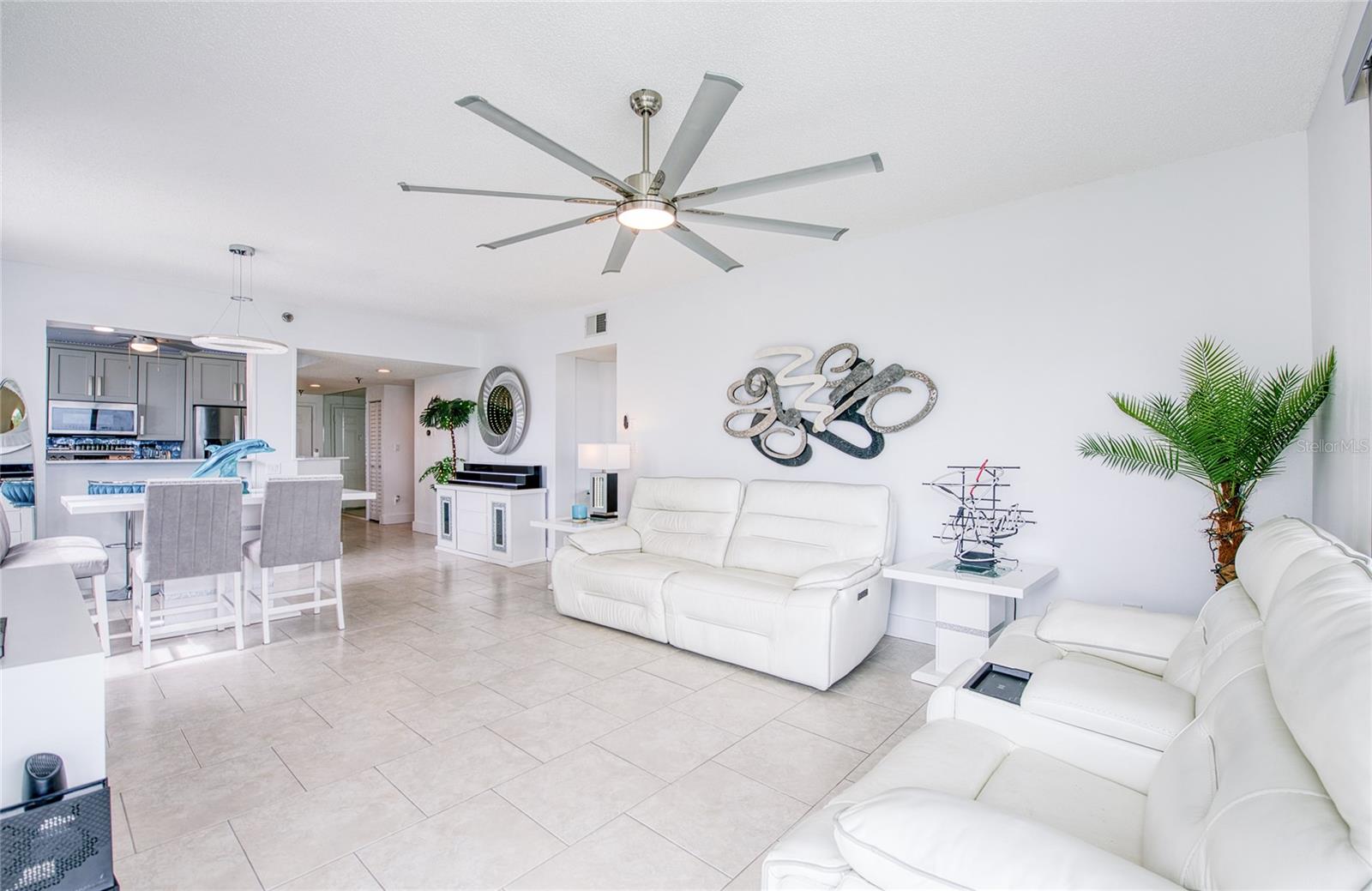 HARBOURSIDE CONDO - Residential