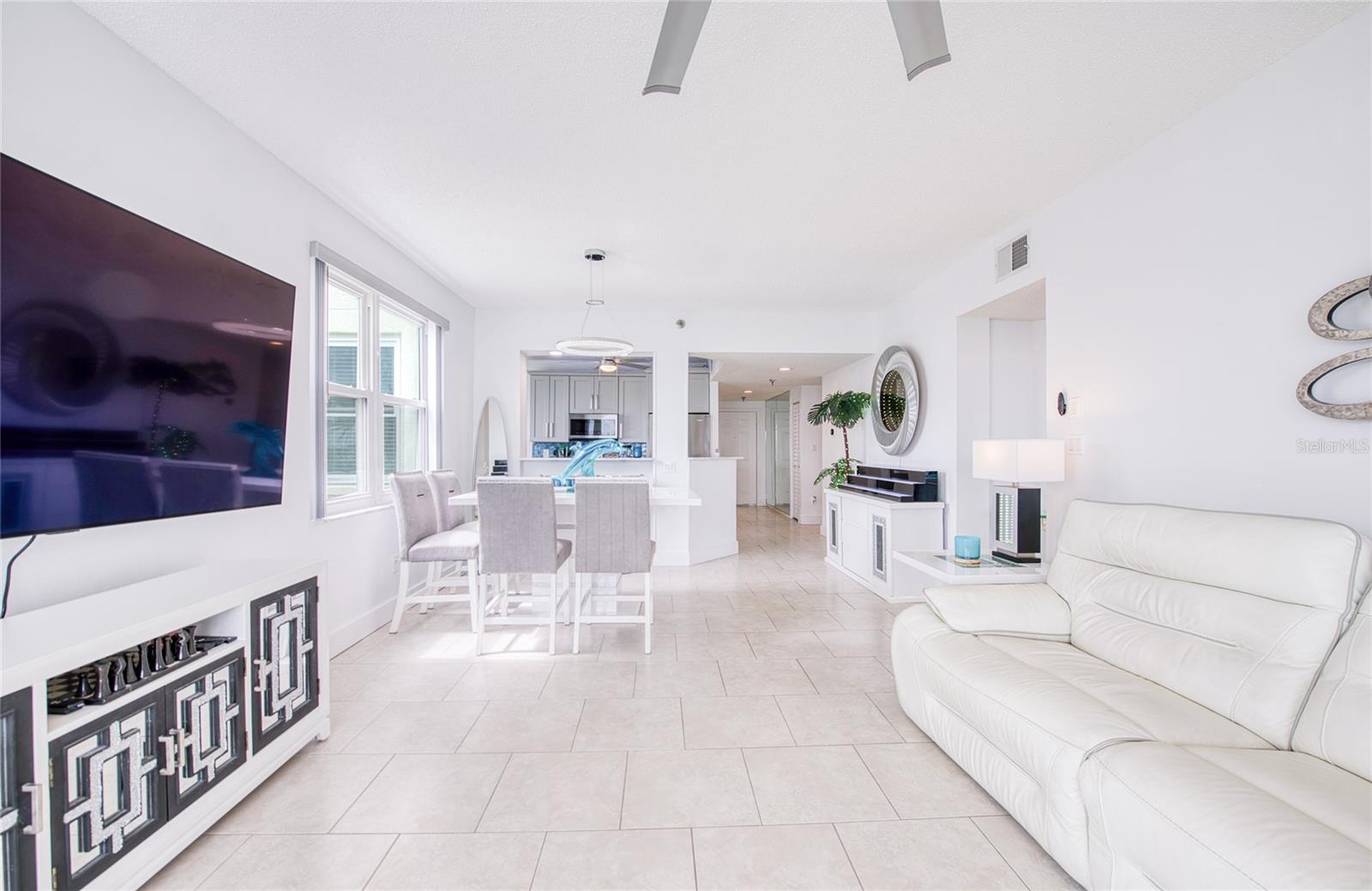 HARBOURSIDE CONDO - Residential