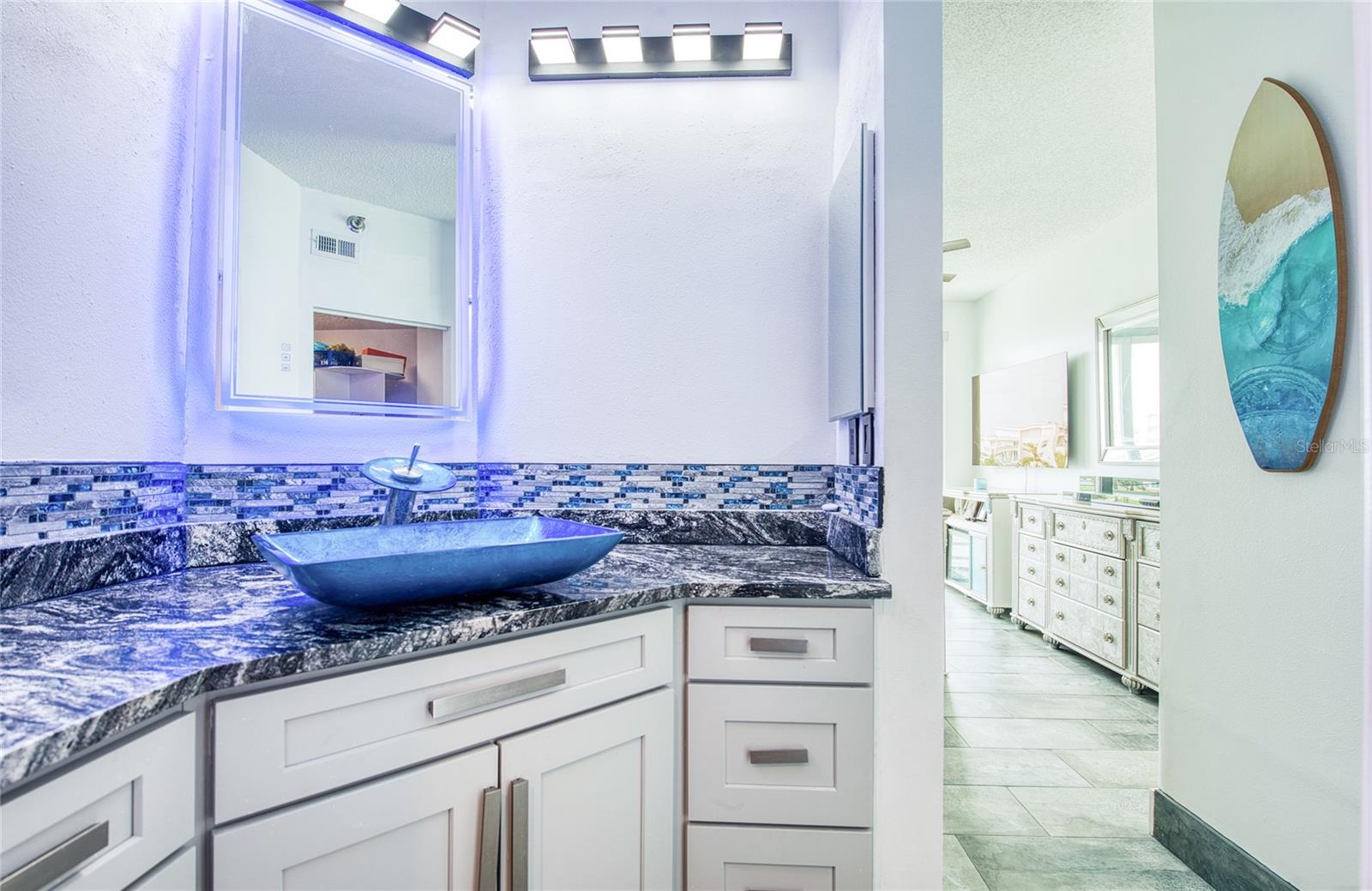 HARBOURSIDE CONDO - Residential